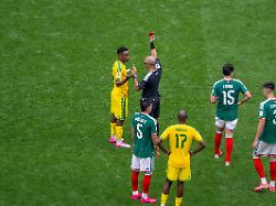 Mexiko gewinnt: Rekord-Rotflut zum WM-Start