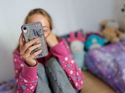 Kein pauschales Mindestalter: Ethikrat gegen Socia