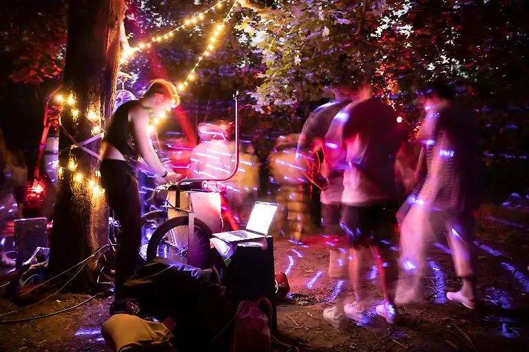 aff852d959e2b772e1f59fe13c7b122d