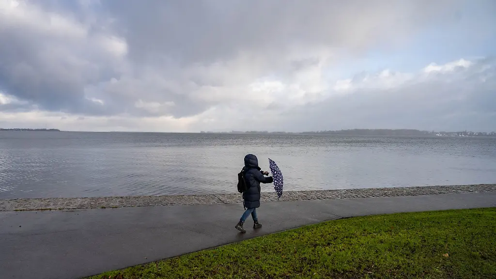 Am-Wochenende-wird-das-Wetter-in-Mecklenburg-Vorpommern-von-Regen-Wolken-und-Wind-bestimmt