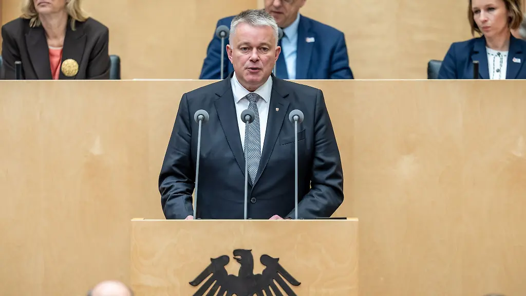 Schnieder-redete-erstmals-im-Bundesrat