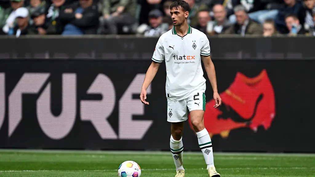 Fabio-Chiarodia-hat-seinen-Vertrag-bei-Borussia-Moenchengladbach-vorzeitig-verlaengert
