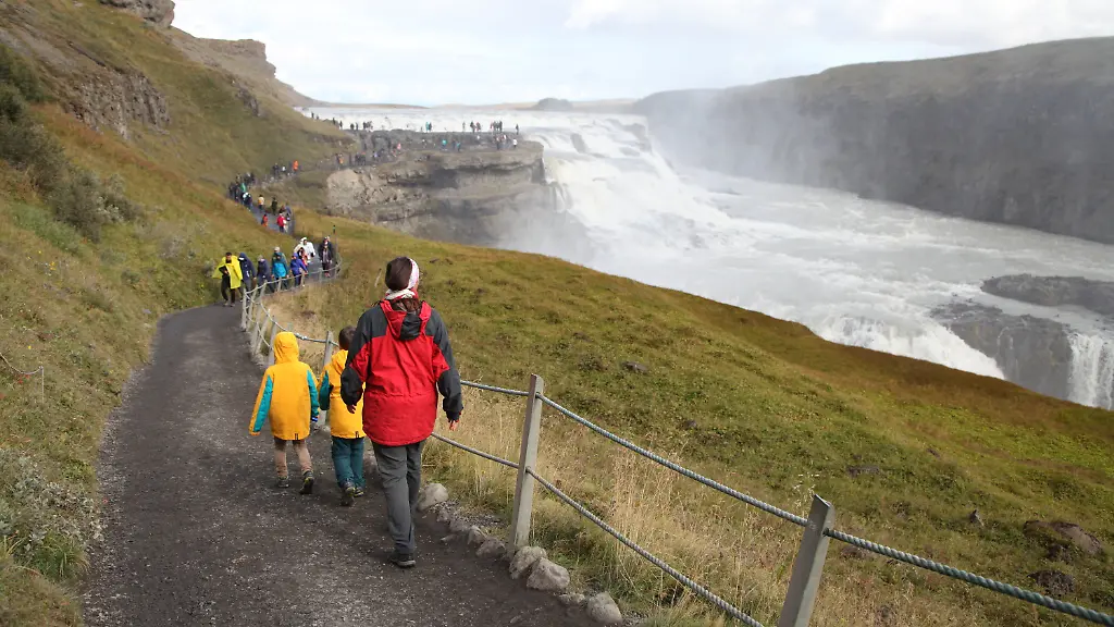 25d9b368fa3af7630334b59e40ab14f4