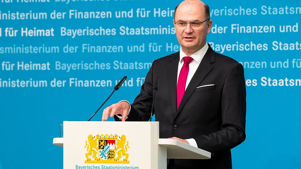 Fueracker-kuendigt-einen-wichtigen-Schritt-des-bayerischen-Satellitenprojekts-CuBy-an
