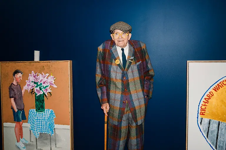 David-Hockney-at-tHe-hang-of-his-latest-exhibiton-at-Annely-Juda-Fine-Art-in-hannover-Square-HE-is-exhibiting-his-Moon-Room-series-upstairs-And-in-the-main-gallery-Some-Very-Very-Very-New-Paintings-Not-Yet-Shown-in-Paris