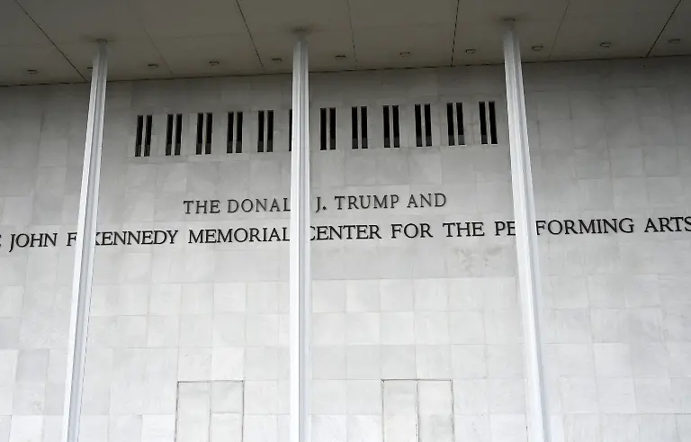 A-view-of-the-John-F-Kennedy-Center-for-the-Performing-Arts-which-was-recently-renamed-the-aThe-Donald-J-Trump-and-John-F-Kennedy-Memorial-Center-for-the-performing-artsa-in-Washington-DC-on-December-31-2025-The-Kennedy-Center-is-ending-the-year-with-a-new-round-of-artists-saying-they-are-canceling-scheduled-performances-after-President-Donald-Trumpas-name-was-added-to-the-facility-prompting-the-institutionas-president-to-accuse-the-performers-of-making-their-decisions-because-of-politics-Photo-by-Olivier-Douliery-ABACAPRESS