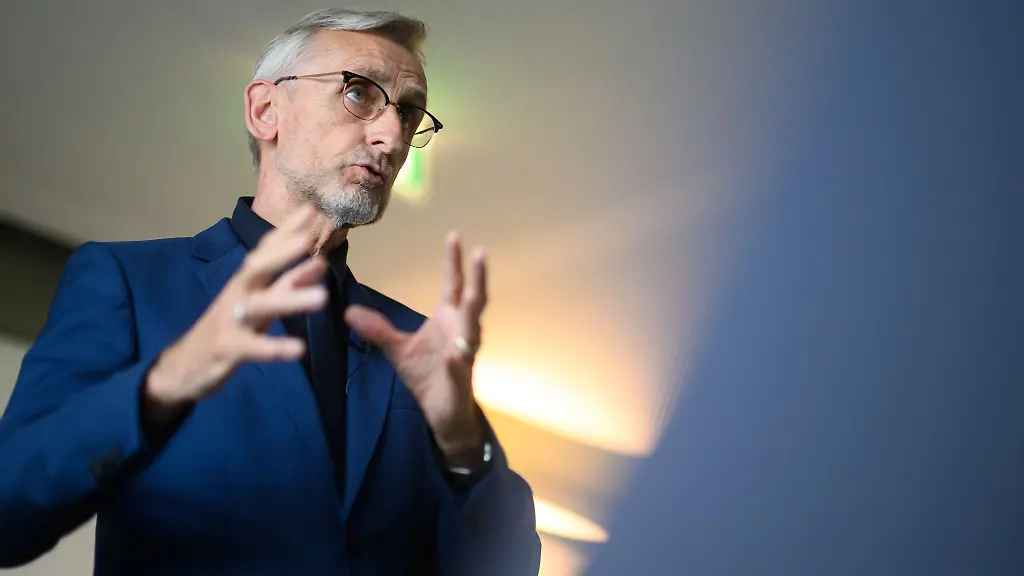 Innenminister-Armin-Schuster-sieht-in-der-Reform-des-EU-Asylrechts-klare-Vorteile-fuer-Betroffene