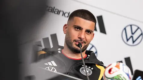 Deniz-Undav-GES-Fussball-Pressekonferenz-der-deutschen-Fussball-Nationalmannschaft-in-Winston-Salem-12-06