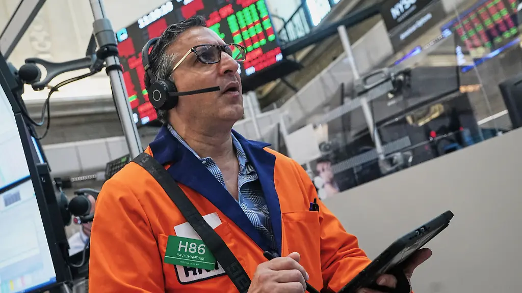 Options-trader-Ravi-Bhandari-works-on-the-floor-of-the-New-York-Stock-Exchange-Wednesday-June-3-2026