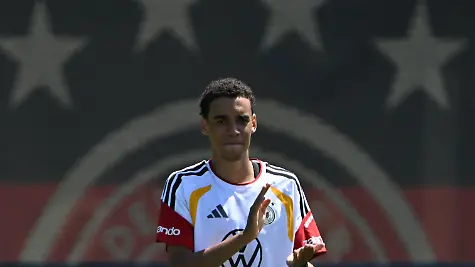 Fussball-Nationalmannschaft-Deutschland-Training-vor-dem-ersten-WM-Spiel-gegen-Curacao-Jamal-Musiala-waehrend-des-Trainings