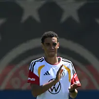 Fussball-Nationalmannschaft-Deutschland-Training-vor-dem-ersten-WM-Spiel-gegen-Curacao-Jamal-Musiala-waehrend-des-Trainings