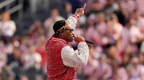 FIFA-World-Cup-WM-Weltmeisterschaft-Fussball-2026-Group-D-USA-vs-Paraguay-American-rapper-Future-performs-during-the-pre-match-show-ahead-of-the-FIFA-World-Cup-2026-group-stage-match-USA-against-Paraguay-in-Los-Angeles-California-USA-12-June-2026