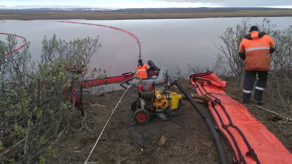 2020-07-10T000000Z-2106732435-RC26QH994F18-RTRMADP-3-RUSSIA-POLLUTION