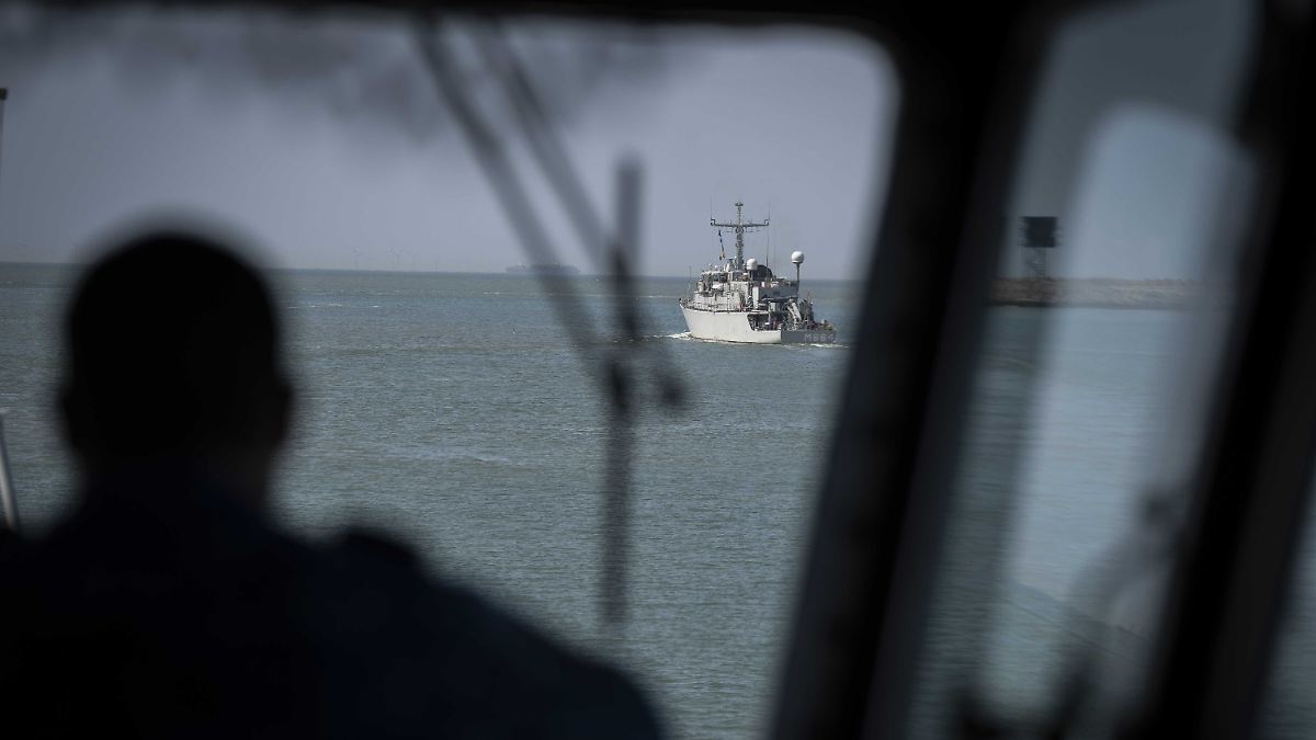 kurz-vor-fast-fertigem-deal-us-milit-r-schie-t-iranische-drohnen-ber-hormus-ab