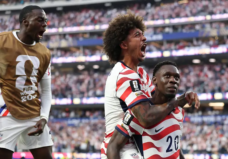 260613-LOS-ANGELES-June-13-2026-Folarin-Balogun-R-of-the-United-States-celebrates-scoring-his-second-goal-during-the-group-D-match-between-the-United-States-and-Paraguay-at-the-2026-FIFA-World-Cup-WM-Weltmeisterschaft-Fussball-at-Los-Angeles-Stadium-in-Los-Angeles-the-United-States-June-12-2026-SPU-S