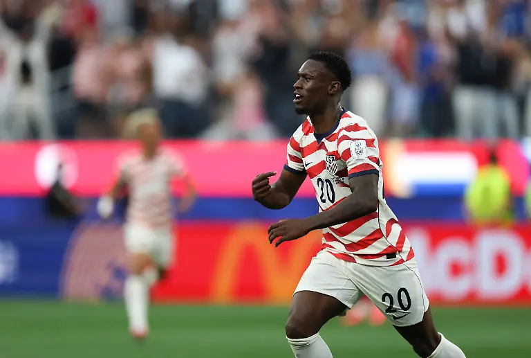 260613-LOS-ANGELES-June-13-2026-Folarin-Balogun-of-the-United-States-celebrates-scoring-during-the-group-D-match-between-the-United-States-and-Paraguay-at-the-2026-FIFA-World-Cup-WM-Weltmeisterschaft-Fussball-at-Los-Angeles-Stadium-in-Los-Angeles-the-United-States-June-12-2026-SPU-S