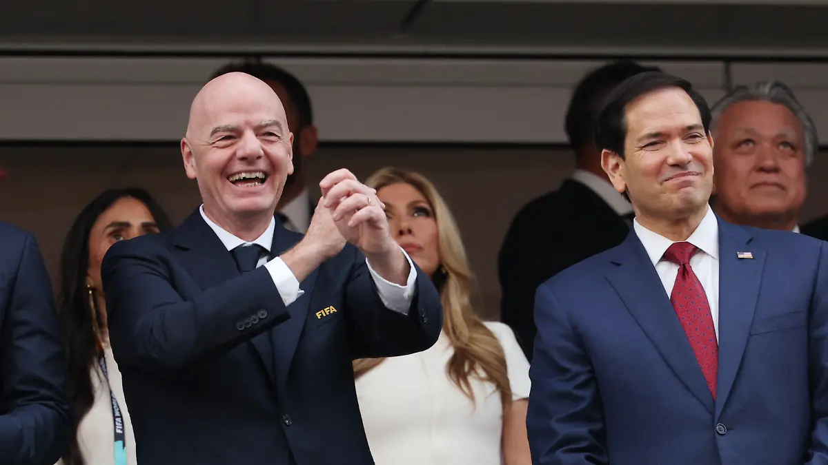Soccer-Football-FIFA-World-Cup-2026-Group-D-United-States-v-Paraguay-Los-Angeles-Stadium-Inglewood-California-U-S-June-12-2026-President-of-Paraguay-Santiago-Pena-FIFA-President-Gianni-Infantino-and-U-S