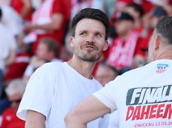 Transfer-Ticker: Offiziell: Röhl neuer Salzburg-Trainer