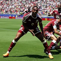 FIFA-World-Cup-WM-Weltmeisterschaft-Fussball-2026-Group-B-Qatar-vs-Switzerland-Pedro-Miguel-of-Qatar-L-celebrates-after-his-team-scored-the-1-1-during-the-FIFA-World-Cup-2026-group-stage-match-Qatar-against-Switzerland-in-San-Francisco-USA-13-June-2026