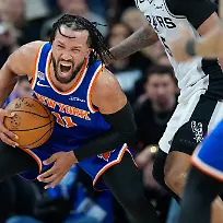Jalen-Brunson-und-die-Knicks-hatten-wieder-keine-gute-erste-Halbzeit-und-kamen-dann-zurueck-ins-Spiel