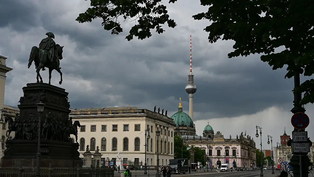 In-Berlin-und-Brandenburg-kann-es-am-Sonntag-immer-wieder-regnen