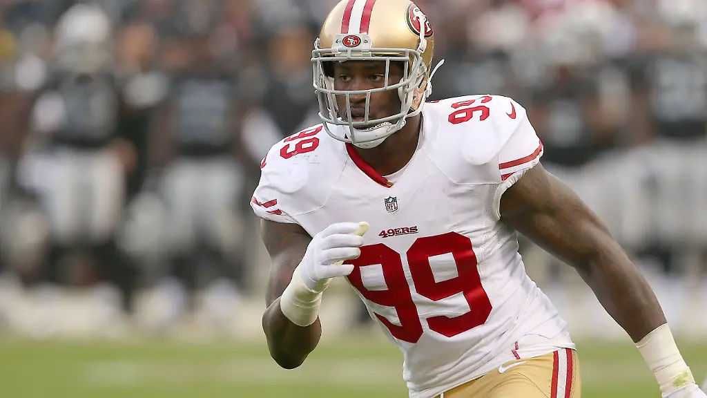 07-December-2014-San-Francisco-49ers-linebacker-Aldon-Smith-during-action-in-an-NFL-American-Football-Herren-USA-game-at-O-co-Coliseum-in-Oakland-CA-The-Raiders-posted-a-24-13-victory