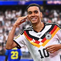 Fussball-Maenner-WM-Deutschland-Curacao-Vorrunde-Gruppe-E-1-Spieltag-Houston-Stadion-Jamal-Musiala-Deutschland-bejubelt-sein-Tor-zum-4-1-ACHTUNG-Gemaess-den-Auflagen-der-FIFA-duerfen-die-Bilder-ausschliesslich-zur-redaktionellen-Verwendung-genutzt-werden-Eine-kommerzielle-Nutzung-ist-ausgeschlossen-Zudem-duerfen-keine-videoaehnlichen-Sequenzen-erstellt-werden-und-es-duerfen-keine-Veraenderungen-weder-im-Vordergrund-noch-im-Hintergrund-am-Bild-vorgenommen-werden