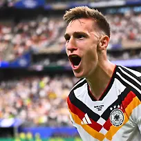 Fussball-Maenner-WM-Deutschland-Curacao-Vorrunde-Gruppe-E-1-Spieltag-Houston-Stadion-Nico-Schlotterbeck-Deutschland-bejubelt-sein-Tor-zum-2-1-ACHTUNG-Gemaess-den-Auflagen-der-FIFA-duerfen-die-Bilder-ausschliesslich-zur-redaktionellen-Verwendung-genutzt-werden-Eine-kommerzielle-Nutzung-ist-ausgeschlossen-Zudem-duerfen-keine-videoaehnlichen-Sequenzen-erstellt-werden-und-es-duerfen-keine-Veraenderungen-weder-im-Vordergrund-noch-im-Hintergrund-am-Bild-vorgenommen-werden