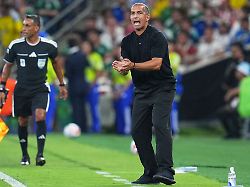 Nach Nur Einem WM Spiel Ist Tunesiens Trainer Sabri Lamouchi Seinen Job Offenbar Los