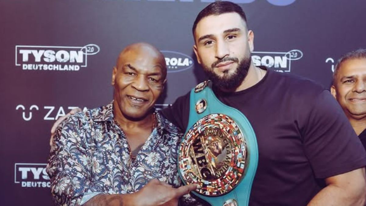 Mike Tyson Urges Oleksandr Usyk to Fight Agit Kabayel