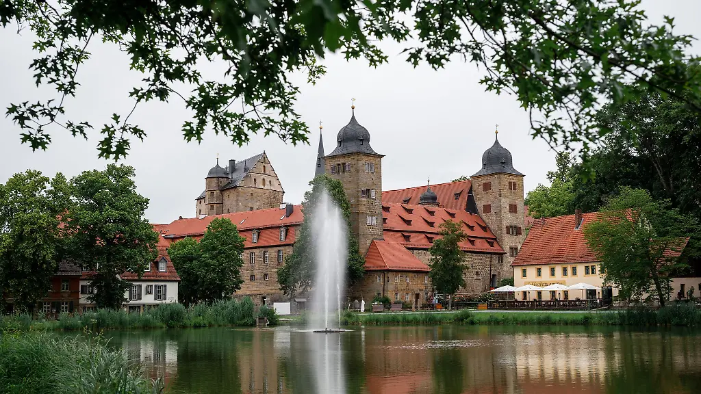 Auf-Schloss-Thurnau-fand-der-Ehrenabend-des-Bezirks-Oberfranken-statt
