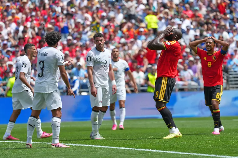 Fussball-Maenner-WM-2026-Belgien-Aegypten-Vorrunde-Gruppe-G-1-Spieltag-Seattle-Stadion-Der-Belgier-Romelu-Lukaku-2vr-reagiert-nachdem-er-bei-der-Fussball-WM-eine-Torchance-verpasst-hat