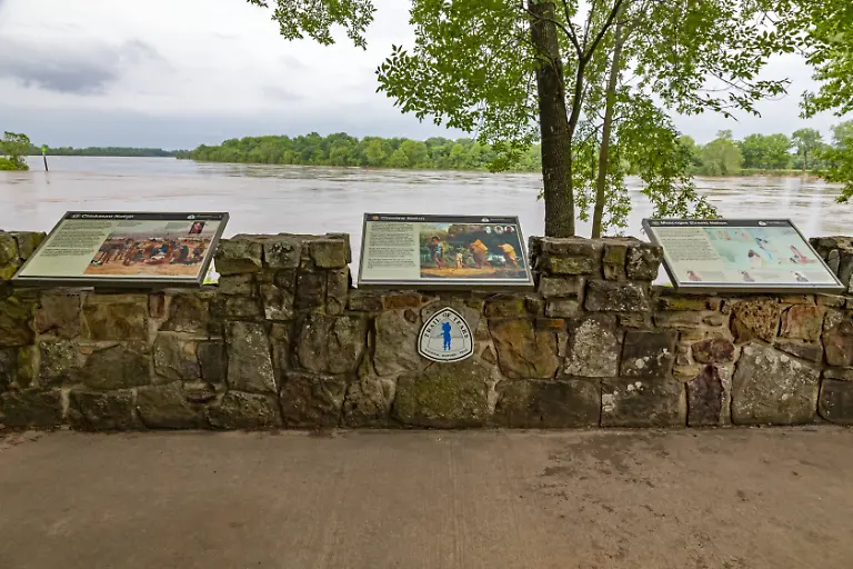 May-18-2019-Fort-Smith-Arkansas-U-S-Fort-Smith-Arkansas-The-Trail-of-Tears-overlook-looking-towards-Oklahoma-over-the-Arkansas-River-at-Fort-Smith-National-Historic-Site-Thousands-of-Native-Americans-died-as-they-were-forcibly-relocated-from-the-southeastern-United-States-between-1830-and-1850-Fort-Smith-U-S