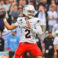 November-29-2025-Cincinnati-Bearcats-quarterback-Brendan-Sorsby-prepares-to-make-a-pass-during-the-first-quarter-of-a-college-football-game-against-the-TCU-Horned-Frogs-at-Amon-G-Carter-Stadium-in-Fort-Worth-TX