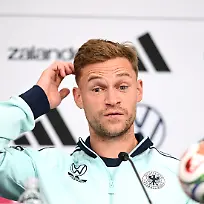 Fussball-WM-2026-Nationalmannschaft-Deutschland-Pressekonferenz-vor-dem-zweiten-WM-Spiel-gegen-die-Elfenbeinkueste-Joshua-Kimmich-Deutschland-nimmt-an-einer-PK-teil