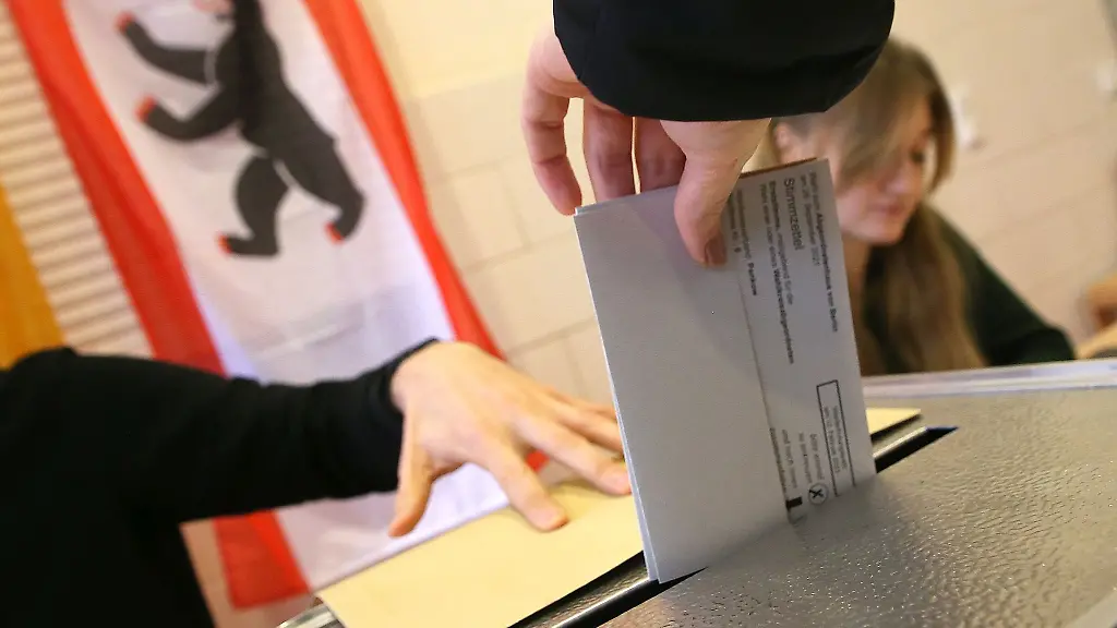 Der-Landeswahlausschuss-entscheidet-ueber-die-Zulassung-von-Parteien-zu-den-Wahlen-im-September