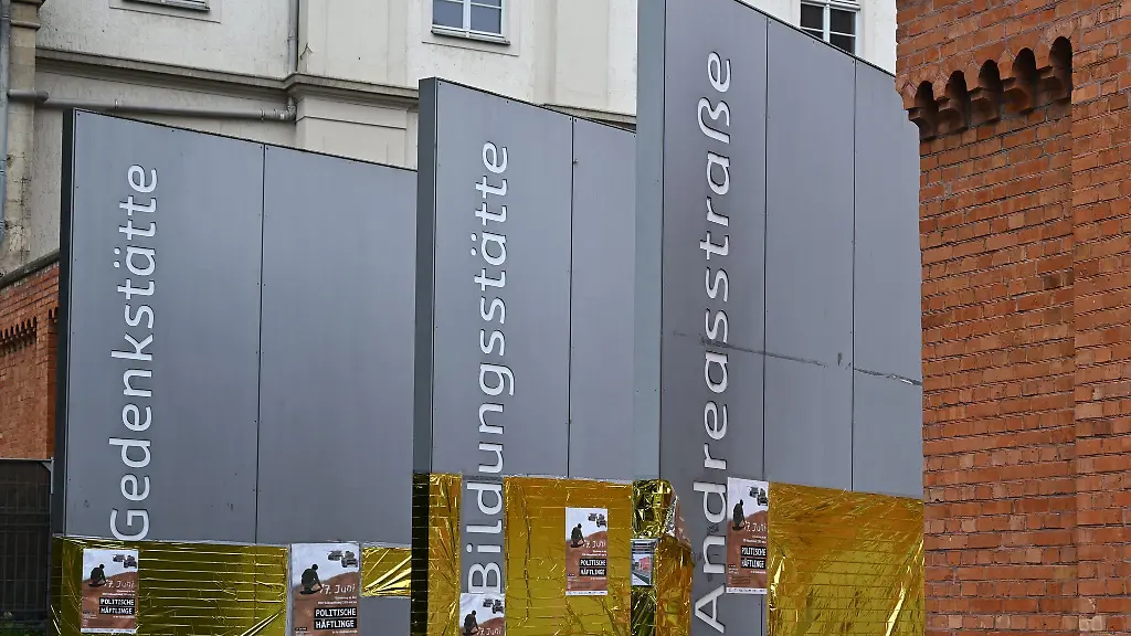 In-der-Gedenkstaette-Andreasstrasse-in-Erfurt-ist-eine-neue-Medien-Installation-ueber-politische-Haeftlinge-1952-bis-1989-zu-sehen