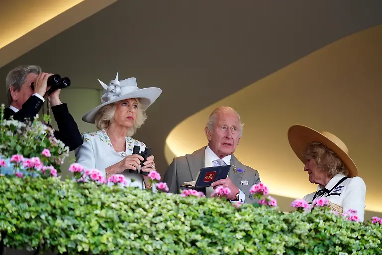 Royal-Ascot-2026-Day-One-Ascot-Racecourse-King-Charles-III-and-Queen-Camilla-watching-the-Ascot-Stakes-during-day-one-of-Royal-Ascot-at-Ascot-Racecourse-Berkshire-Picture-date-Tuesday-June-16-2026-Photo-credit-should-read-David-Davies-PA-Wire-RESTRICTIONS-Use-subject-to-restrictions-Editorial-use-only-no-commercial-use-without-prior-consent-from-rights-holder