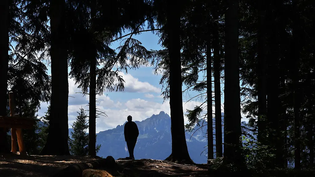 In-den-Allgaeuer-Alpen-will-die-Polizei-in-den-kommenden-Wochen-verstaerkt-Naturschutzkontrollen-durchfuehren