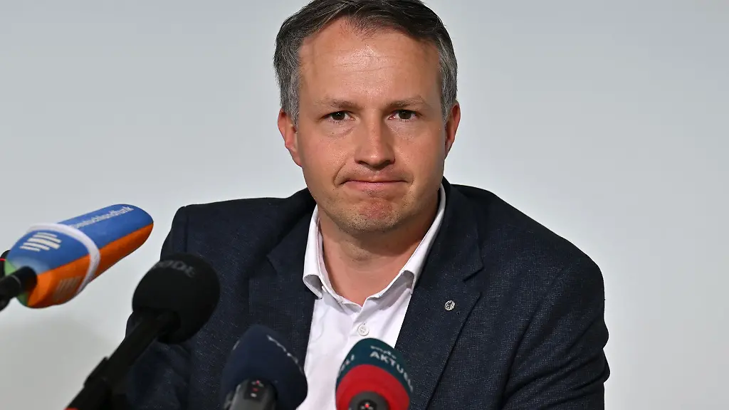 Thueringens-CDU-Fraktionschef-Andreas-Buehl-warnt-vor-Missbrauch-von-Kuenstlicher-Intelligenz-im-politischen-Betrieb