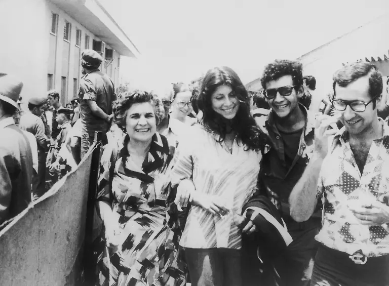 Israeli-hostages-on-their-return-to-Israel-after-Operation-Entebbe-on-3rd-July-1976-in-which-Israeli-special-forces-rescued-100-hostages-held-at-Entebbe-Airport-in-Uganda-by-members-of-the-Popular-Front-for-the-Liberation-of-Palestine-following-their-hijack-of-Air-France-Flight-139