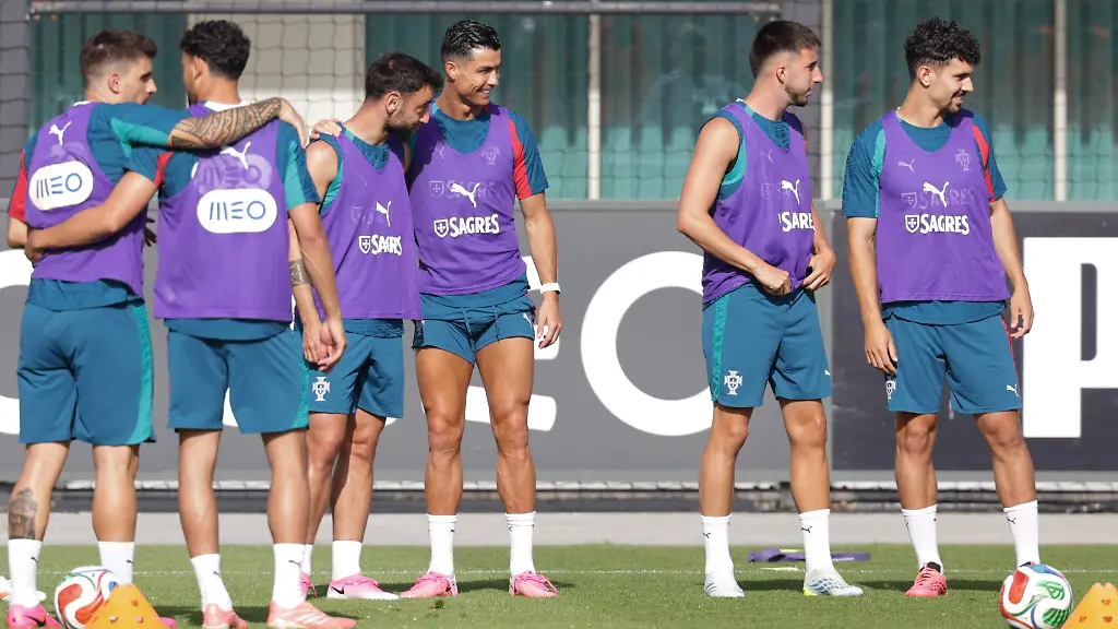 Training-of-the-Portuguese-national-football-team-in-the-football-city-of-Oeiras-Portugal-June-3-2026-in-Alges-Portugal