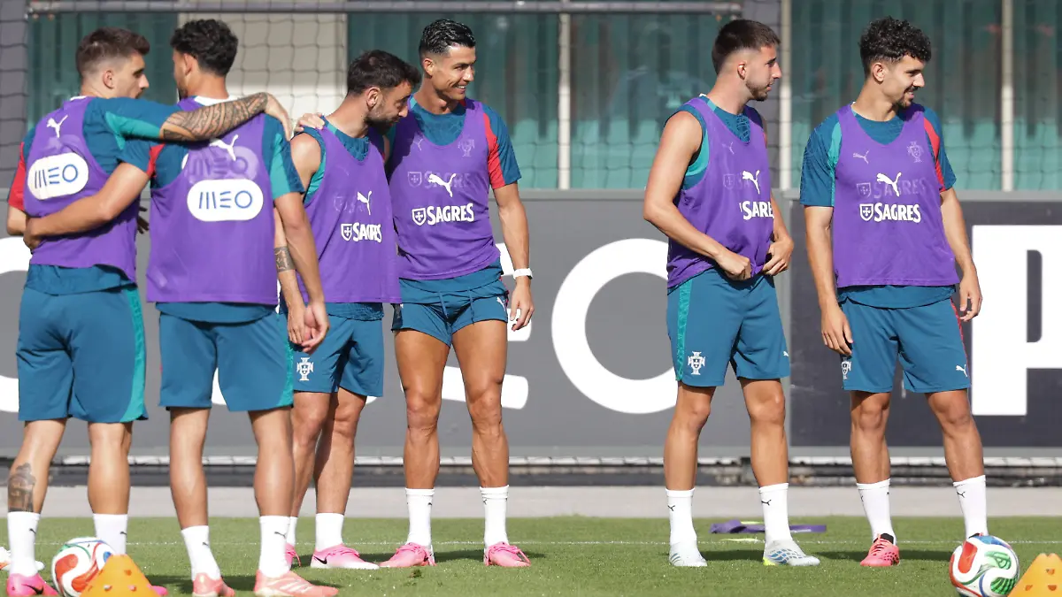 Training-of-the-Portuguese-national-football-team-in-the-football-city-of-Oeiras-Portugal-June-3-2026-in-Alges-Portugal