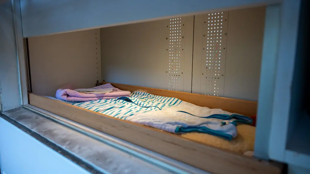 Solche-sogenannten-Babyfenster-sind-fuer-Muetter-in-Not-gedacht