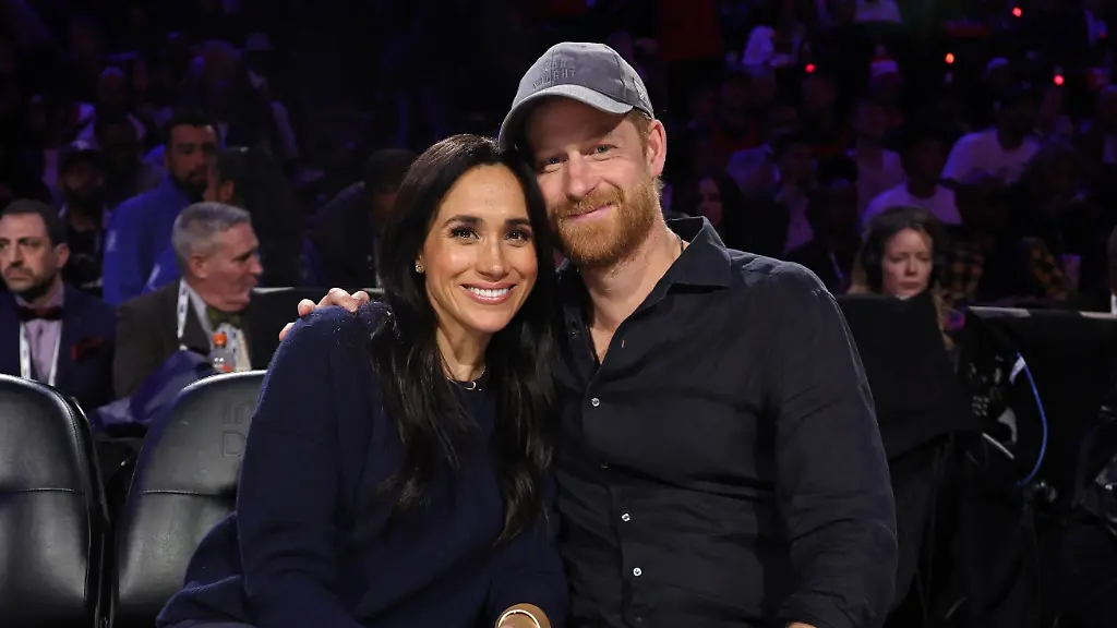 LOS-ANGELES-CA-FEBRUARY-15-Meghan-Markle-Duchess-of-Sussex-and-Prince-Harry-Duke-of-Sussex-poses-for-a-picture-during-the-75th-NBA-All-Star-Game-as-part-of-the-2026-NBA-All-Star-Weekend-on-February-15-2026-at-Intuit-Dome-in-Inglewood-California-NOTE-TO-USER-User-expressly-acknowledges-and-agrees-that-by-downloading-and-or-using-this-photograph-user-is-consenting-to-the-terms-and-conditions-of-the-Getty-Images-License-Agreement