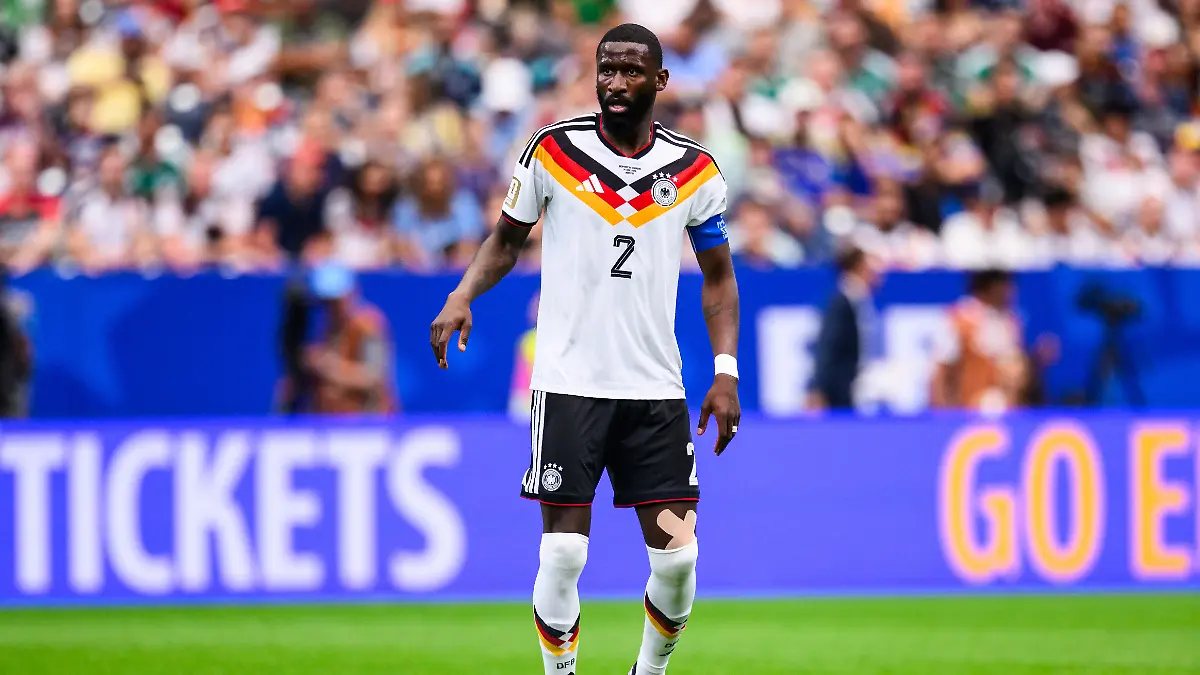 Fussball-Maenner-WM-Deutschland-Curacao-Vorrunde-Gruppe-E-1-Spieltag-Houston-Stadion-Antonio-Ruediger-Deutschland-in-Aktion-ACHTUNG-Gemaess-den-Auflagen-der-FIFA-duerfen-die-Bilder-ausschliesslich-zur-redaktionellen-Verwendung-genutzt-werden-Eine-kommerzielle-Nutzung-ist-ausgeschlossen-Zudem-duerfen-keine-videoaehnlichen-Sequenzen-erstellt-werden-und-es-duerfen-keine-Veraenderungen-weder-im-Vordergrund-noch-im-Hintergrund-am-Bild-vorgenommen-werden