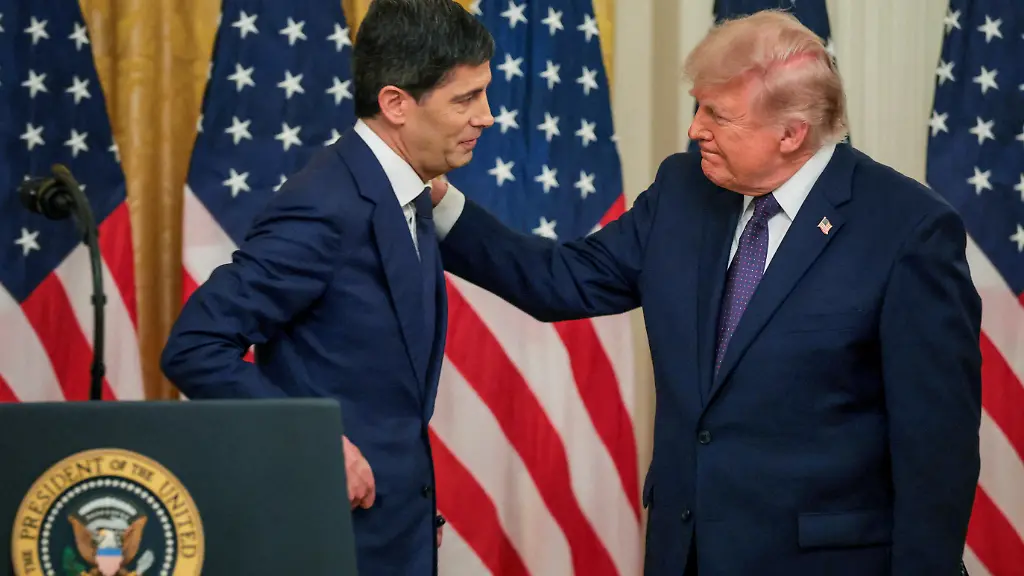 FILE-PHOTO-U-S-President-Donald-Trump-greets-the-new-Federal-Reserve-Chair-Kevin-Warsh-after-he-was-sworn-in-by-U-S-Supreme-Court-Justice-Clarence-Thomas-in-the-East-Room-at-the-White-House-in-Washington-D-C-U-S-May-22-2026