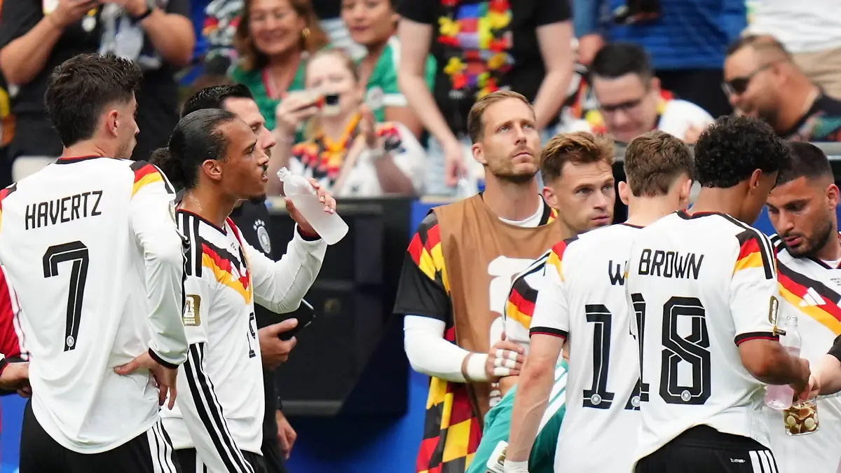 Germany-v-Curacao-FIFA-World-Cup-WM-Weltmeisterschaft-Fussball-2026-Group-E-HOUSTON-UNITED-STATES-JUNE-14-Players-of-Germany-are-seen-at-the-hydration-break-during-the-2026-FIFA-World-Cup-First-Stage-Group-E-match-between-Germany-and-Curacao-at-NRG-Stadium-Houston-Stadium-in-Houston-Texas-United-States-on-June-14-2026-Hakan-Akgun-Anadolu-Texas-United-States-Editorial-use-only-Please-get-in-touch-for-any-other-usage