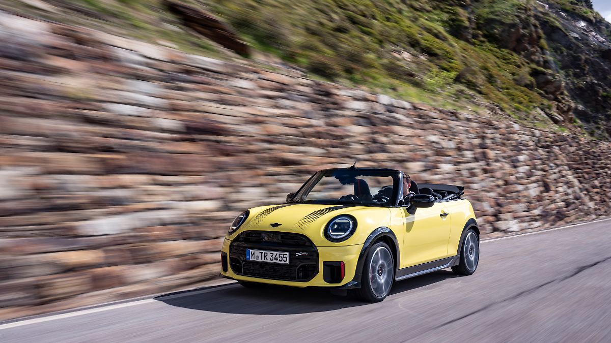 Gern auch mal Verbrenner: Sturm im Mini John Cooper Works Cabrio und Drang im Cooper S Dreitürer
