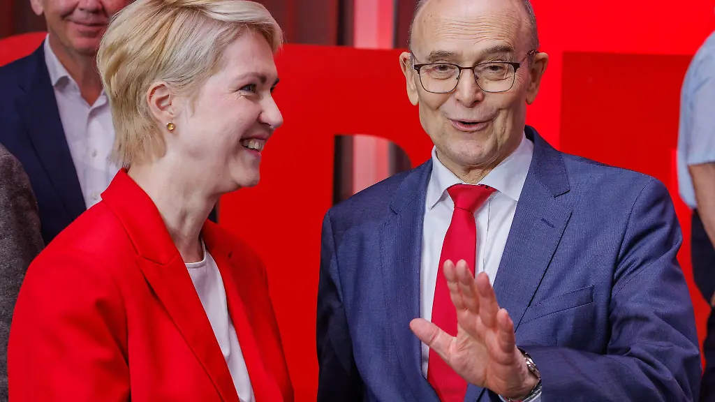 Sein-Verhaeltnis-zu-Mecklenburg-Vorpommerns-Ministerpraesidentin-Manuela-Schwesig-SPD-nach-den-Auseinandersetzungen-rund-um-den-Versuch-der-Aufloesung-der-Stiftung-war-gut-und-ist-gut-sagte-Erwin-Sellering